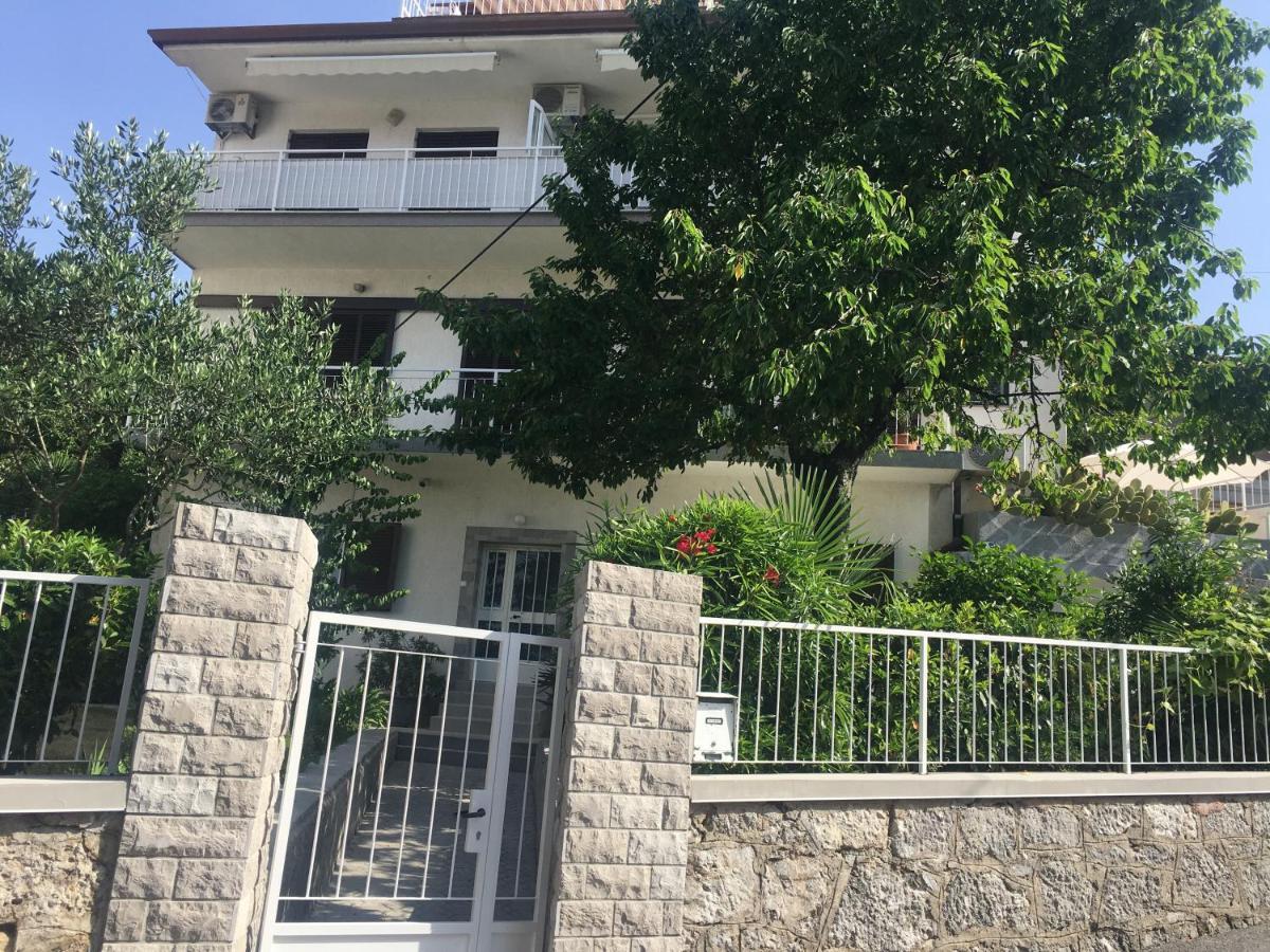 Paola Apartmán *